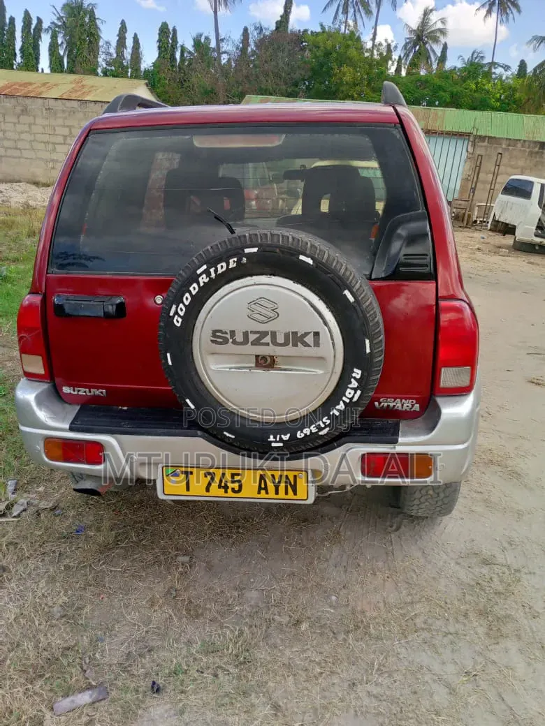 Suzuki Grand Vitara 1999 Red