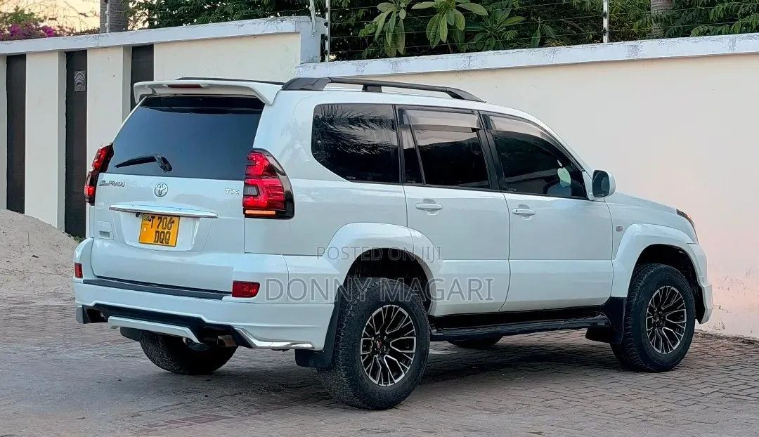 Toyota Land Cruiser Prado 2008 White