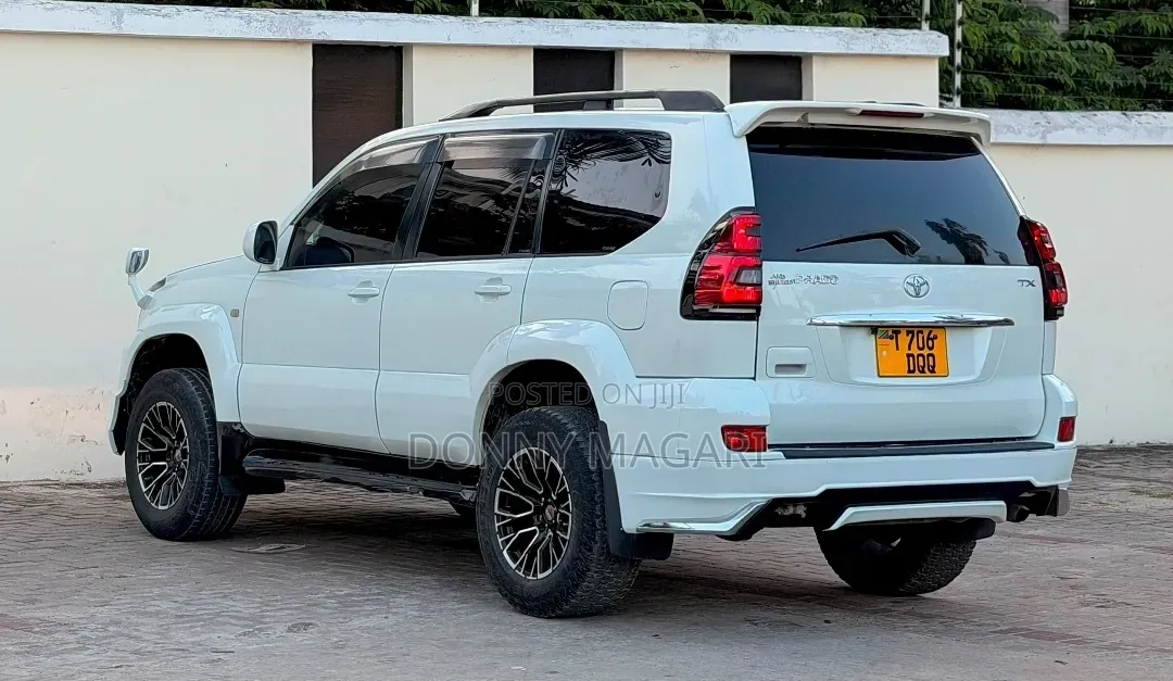 Toyota Land Cruiser Prado 2008 White