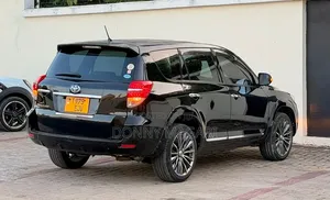 Toyota Vanguard 2013 Black