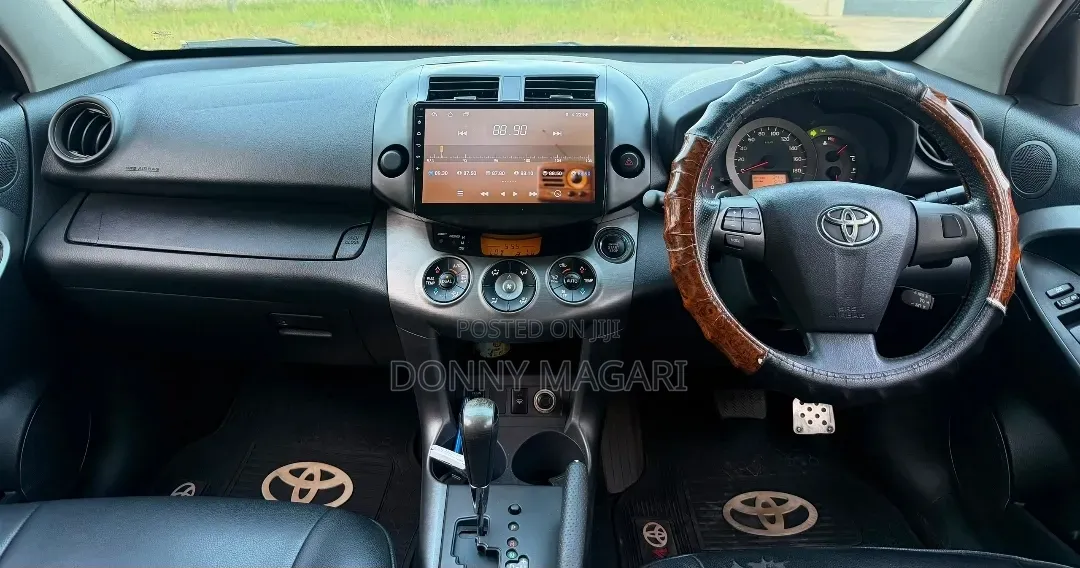 Toyota Vanguard 2013 Black