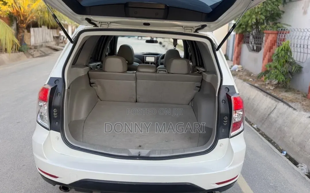 Subaru Forester 2009 White