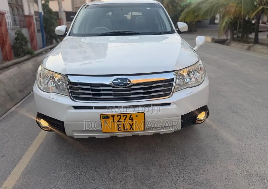 Subaru Forester 2009 White