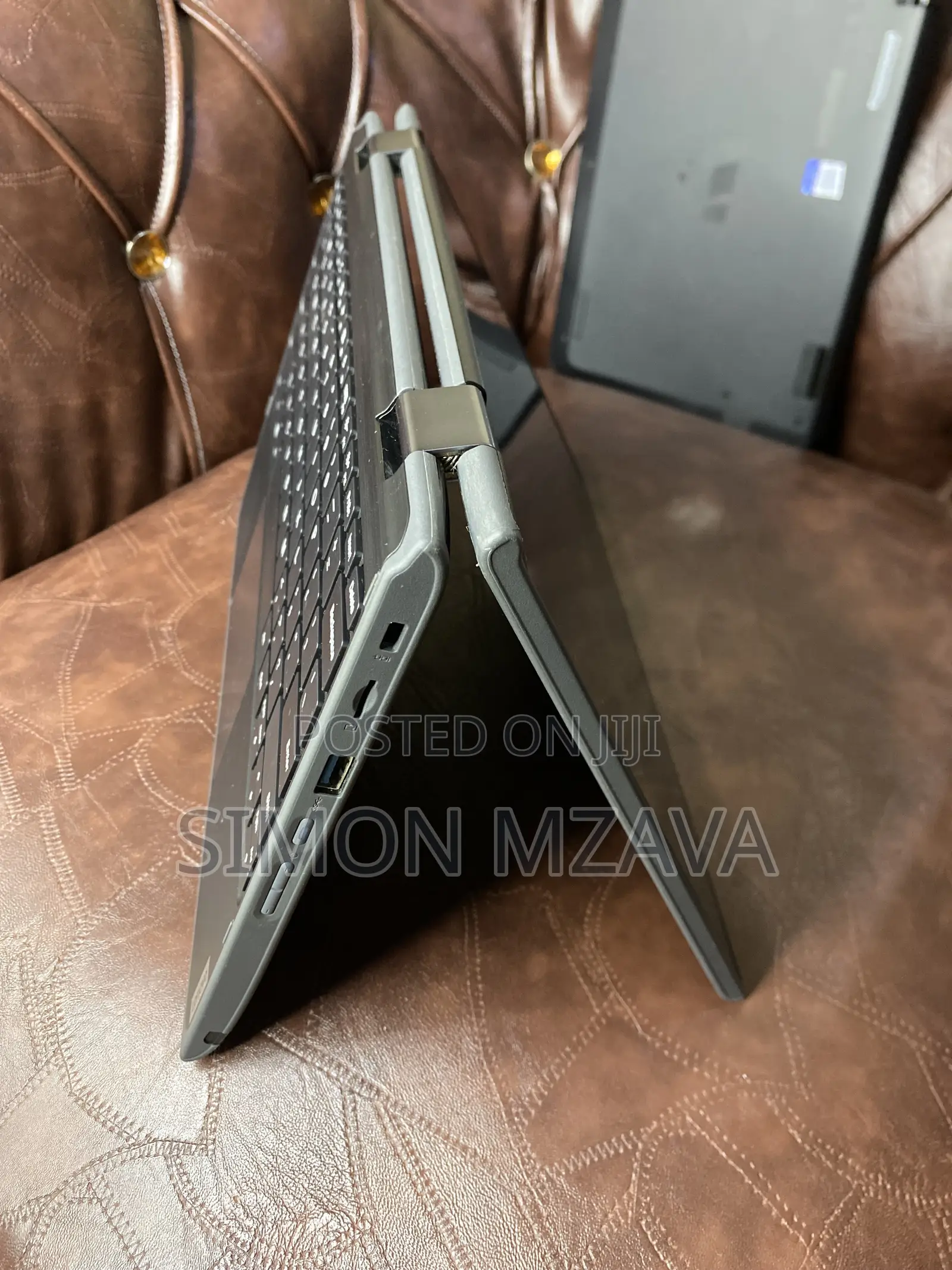Laptop Lenovo 300e 4GB Intel Celeron SSD 128GB