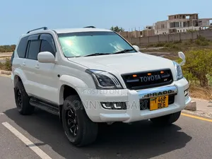 Toyota Land Cruiser Prado 2005 White