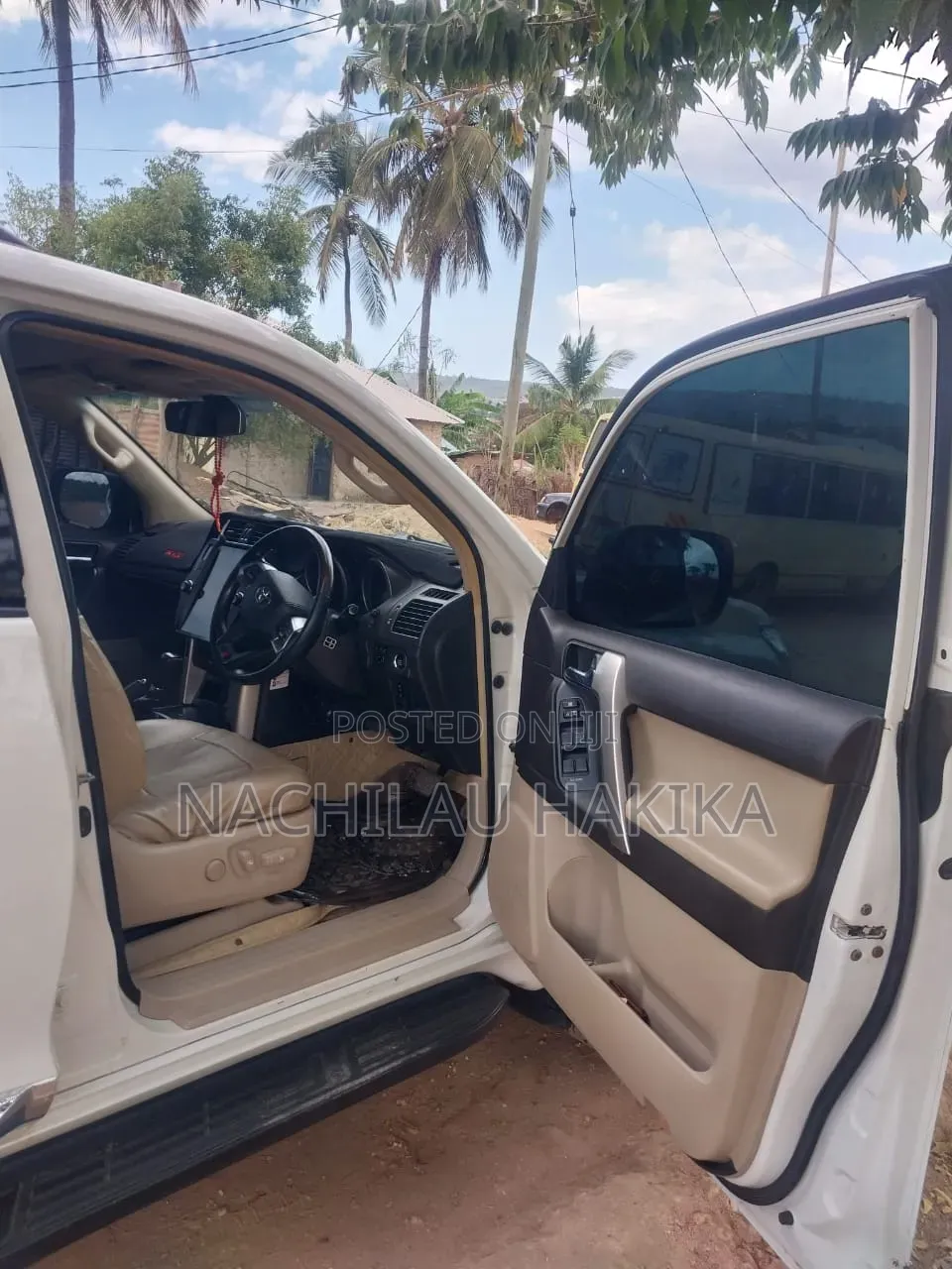 Toyota Land Cruiser Prado 2010 White