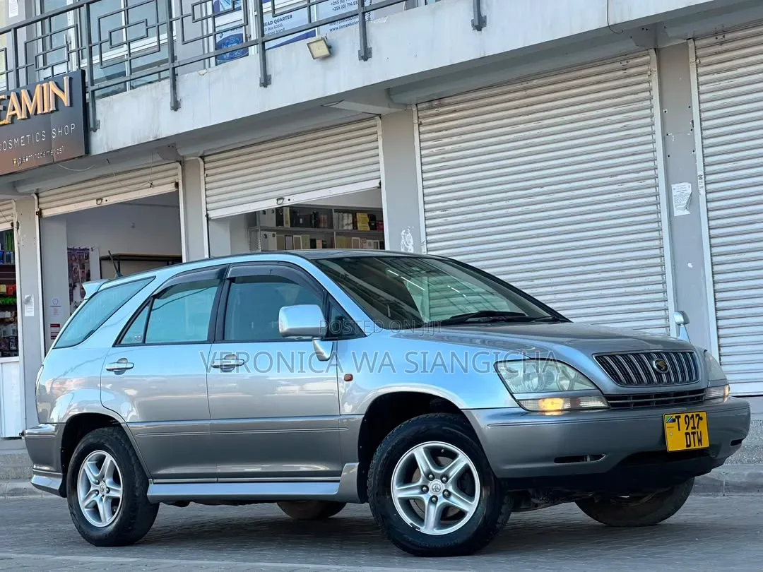 Toyota Harrier 2001 Silver
