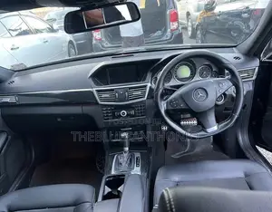 Mercedes-Benz E200 2012 Black
