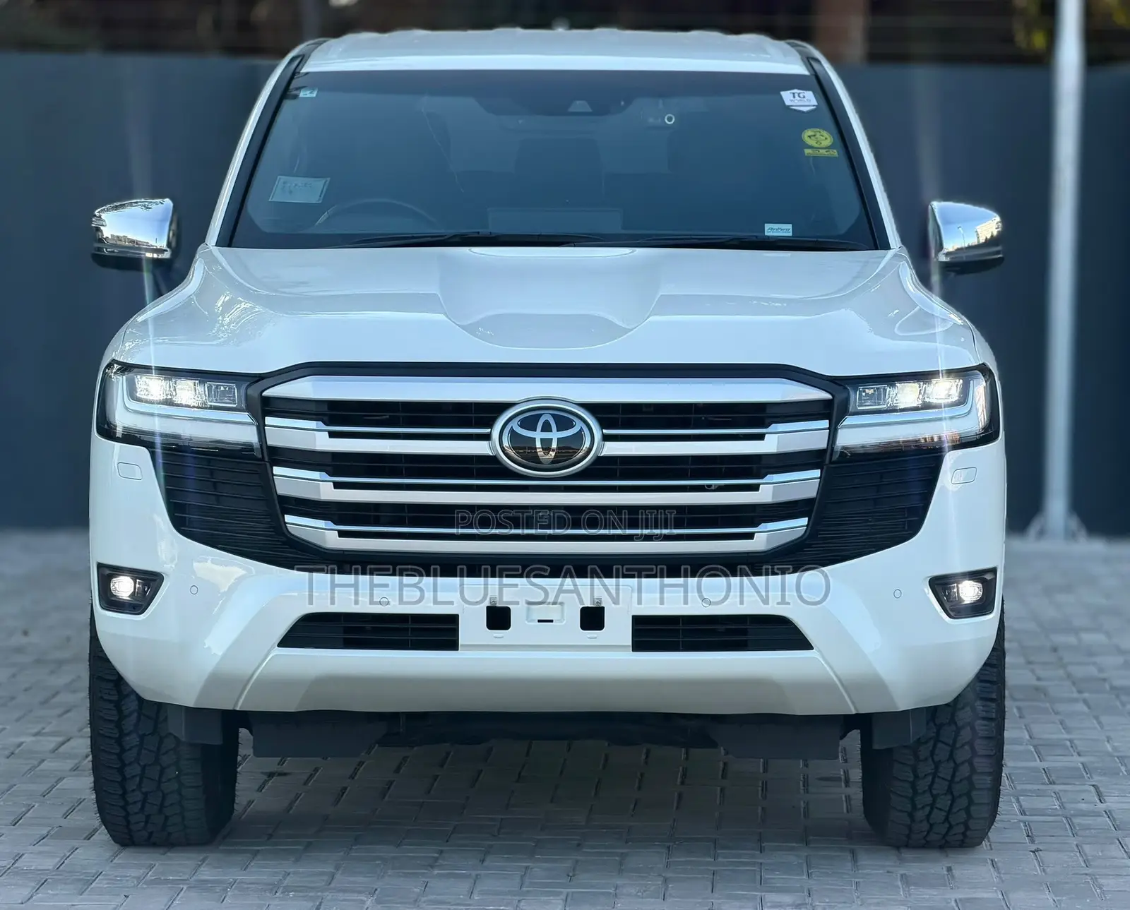 Toyota Land Cruiser 2022 White