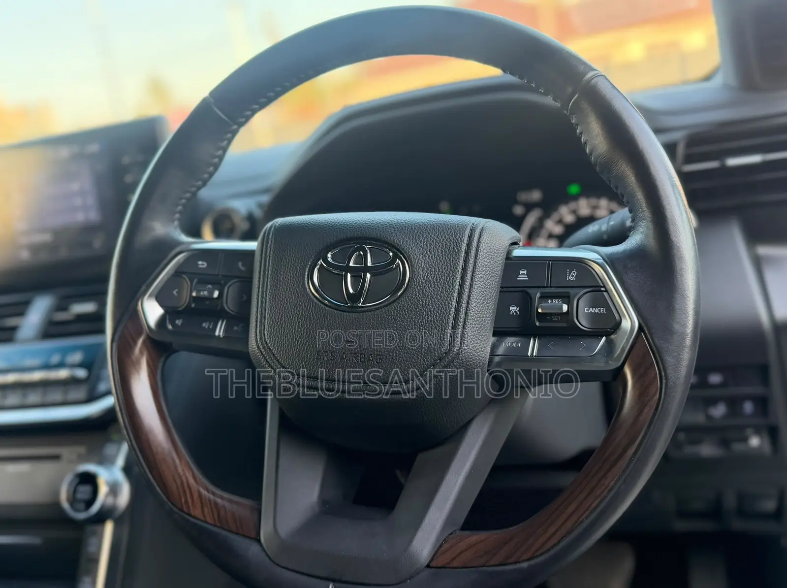 Toyota Land Cruiser 2022 White