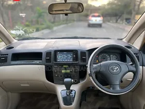 Toyota Corolla Spacio 2005 White