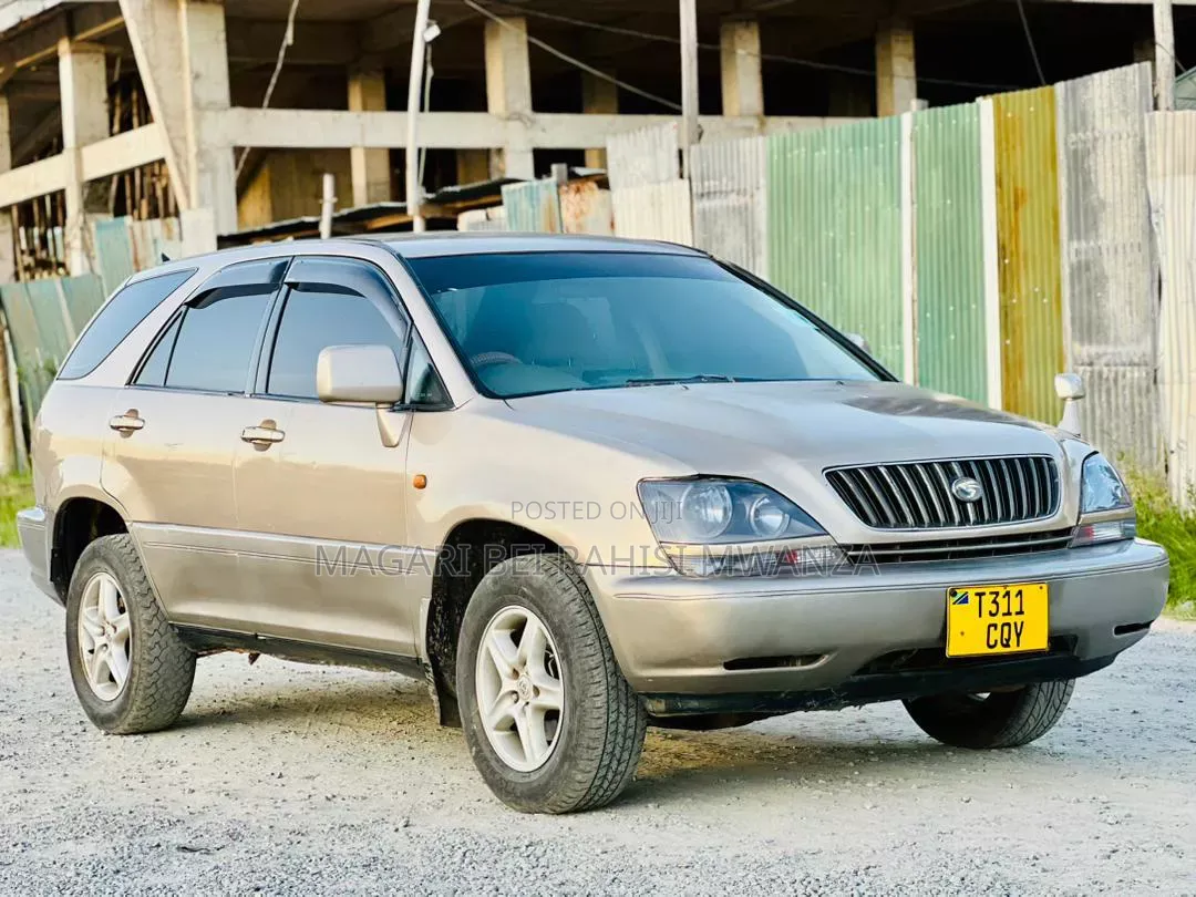 Toyota Harrier 2003 Gold