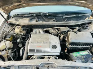 Toyota Harrier 2003 Gold