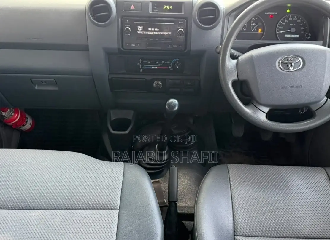 Toyota Land Cruiser 2018 White