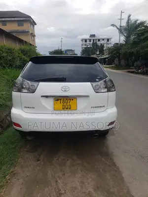 Toyota Harrier 2006 White
