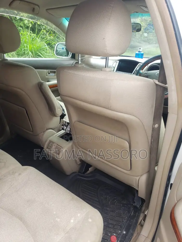 Toyota Harrier 2006 White