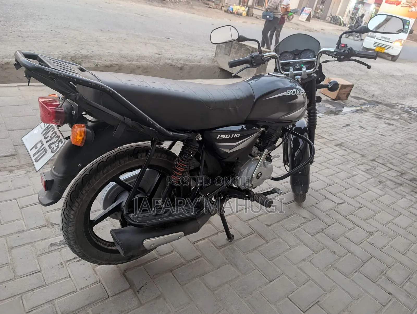 New Bajaj Boxer 125 2022 Black