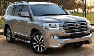 Toyota Land Cruiser 2017 Beige