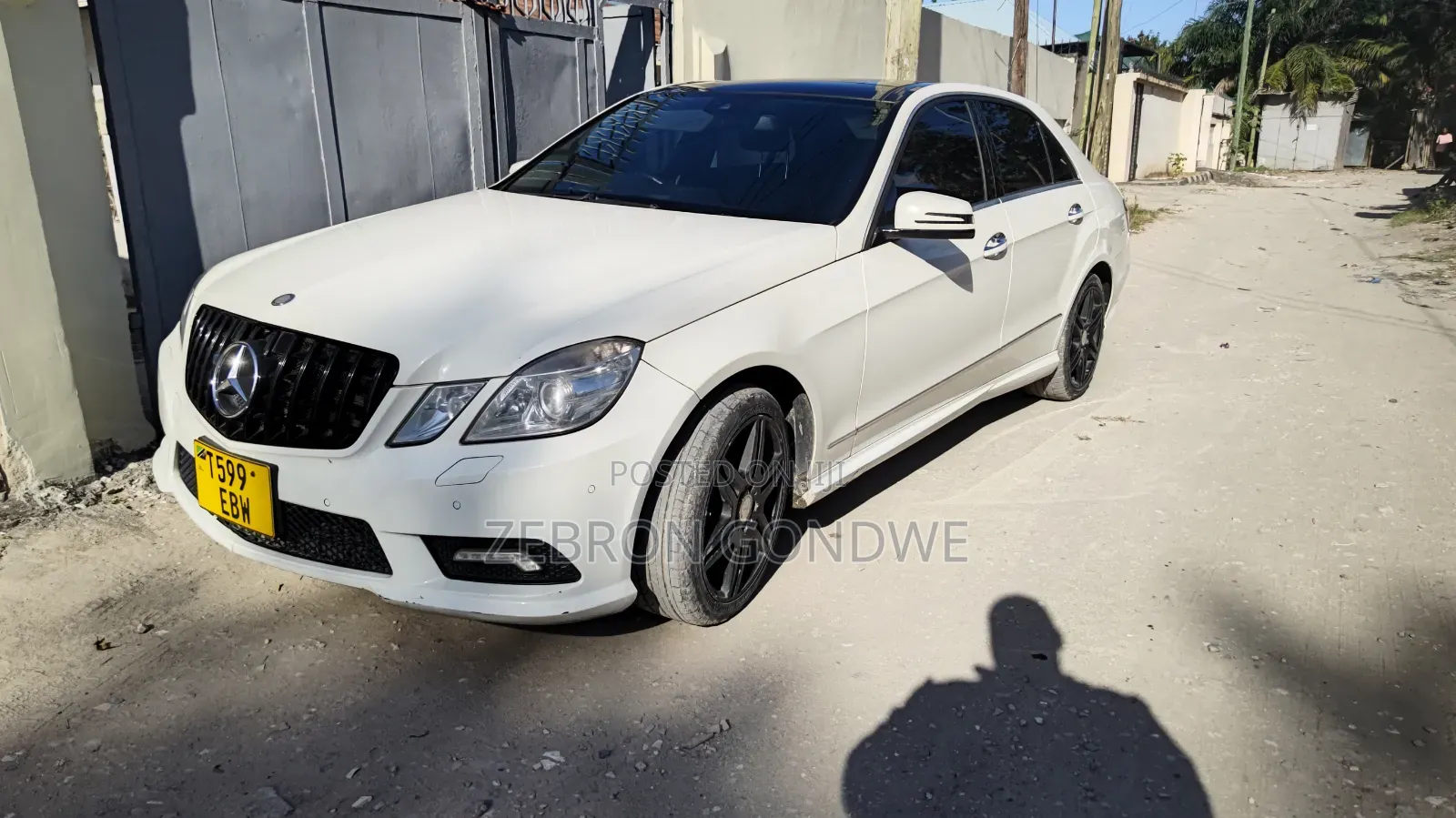 Mercedes-Benz E200 2011 White