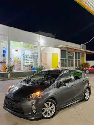 Toyota Aqua X Urban 2014 Gray