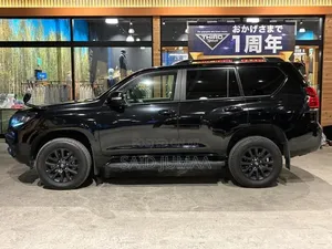 Toyota Land Cruiser Prado 2023 Black
