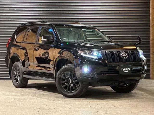 Toyota Land Cruiser Prado 2023 Black