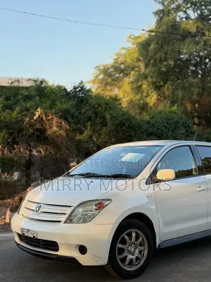 Toyota IST 2003 White