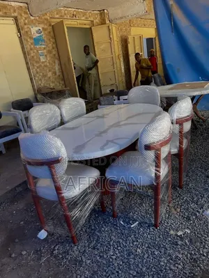 Set Ya Viti Sita Pamoja Na Meza Yake Inapatikana Weka Oda Sasa