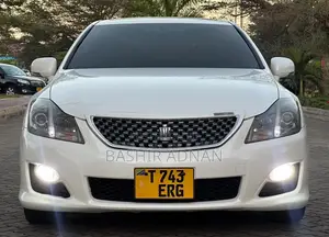 Toyota Crown 2009 Off white