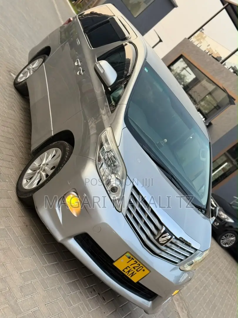 Toyota Alphard 2.4 Petrol FWD 2008 Gray