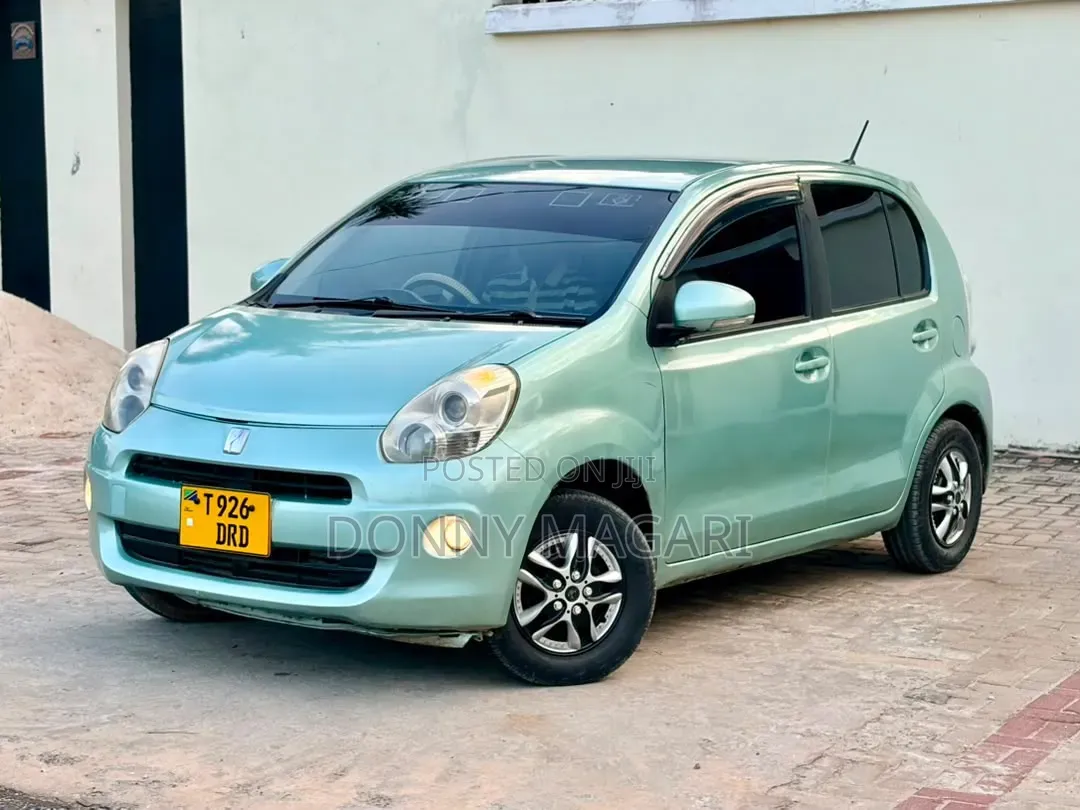 Toyota Passo 2006 Green