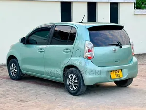 Toyota Passo 2006 Green