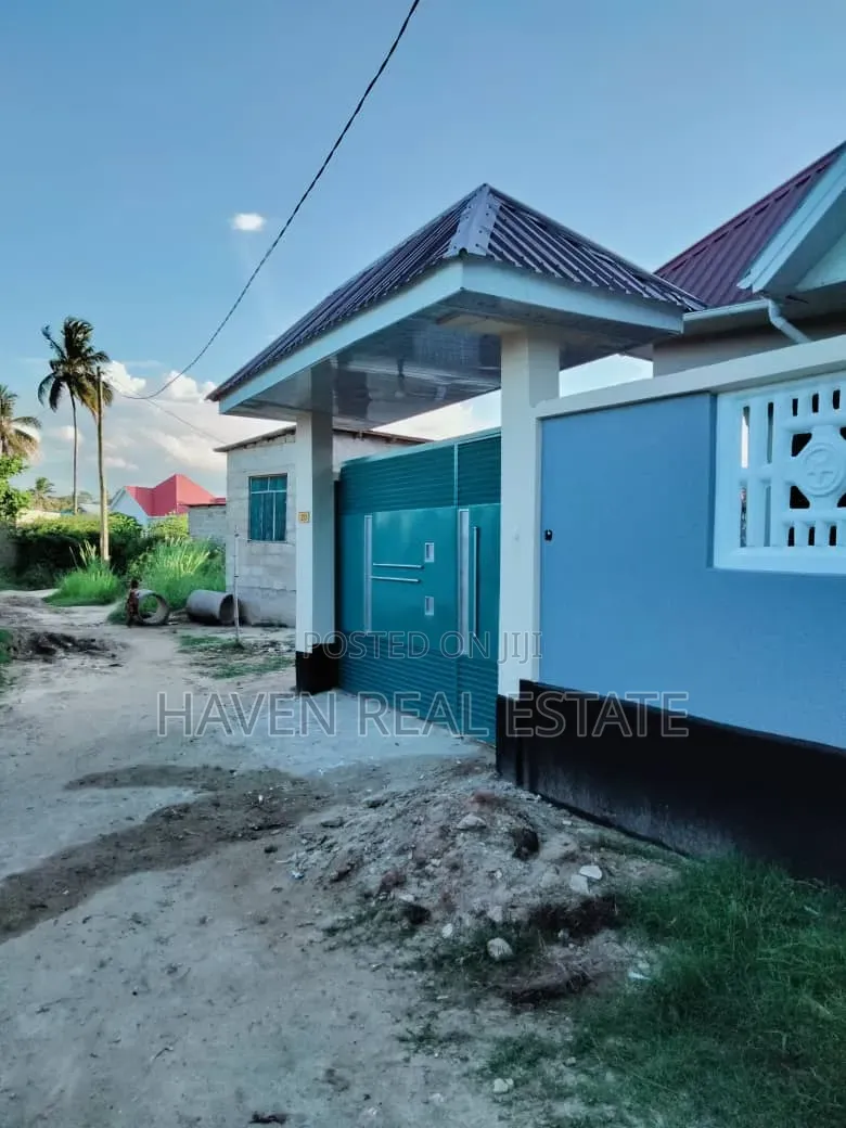 3bdrm House in Goba for sale