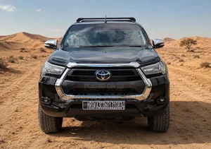 Toyota Hilux 2021 Black