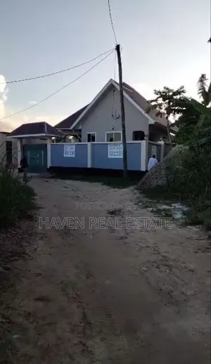 3bdrm House in Goba for sale