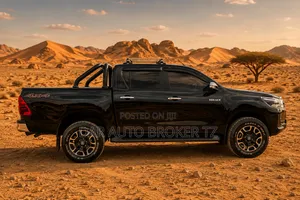 Toyota Hilux 2021 Black