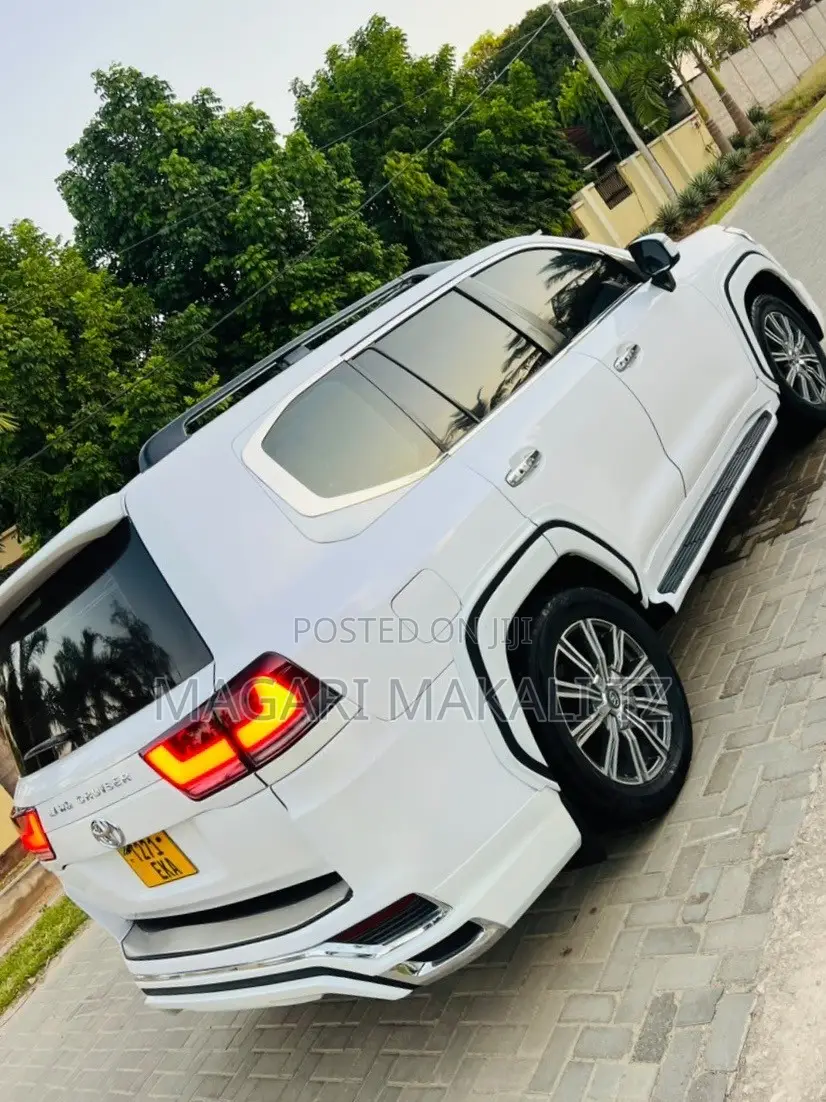 Toyota Land Cruiser 4.6 V8 GX 2010 White