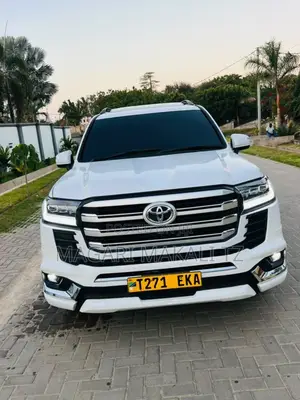 Toyota Land Cruiser 4.6 V8 GX 2010 White