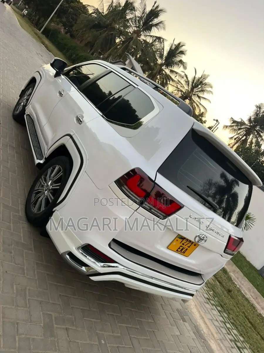Toyota Land Cruiser 4.6 V8 GX 2010 White