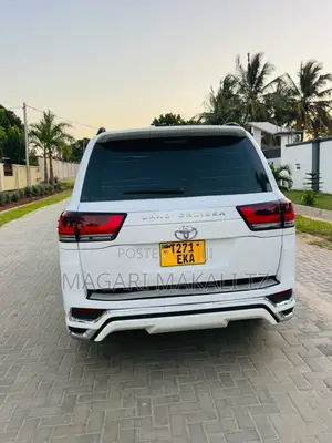 Toyota Land Cruiser 4.6 V8 GX 2010 White