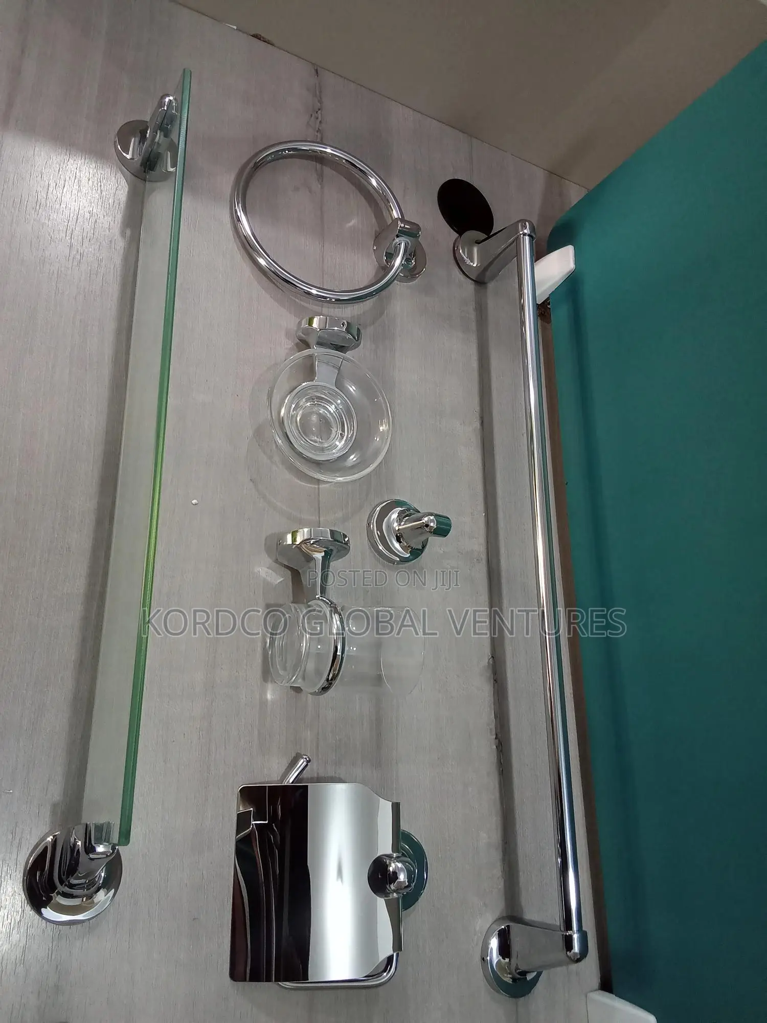 Bathroom Accessories Set