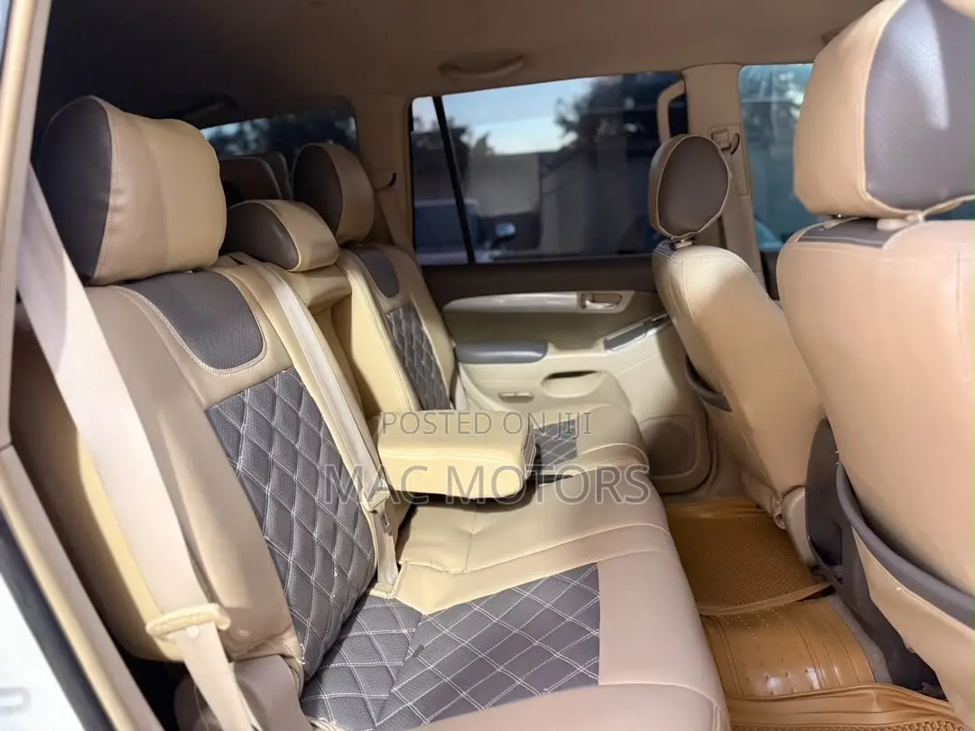 Toyota Land Cruiser Prado 2005 White