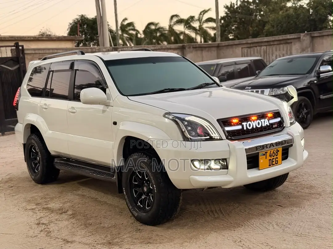 Toyota Land Cruiser Prado 2005 White