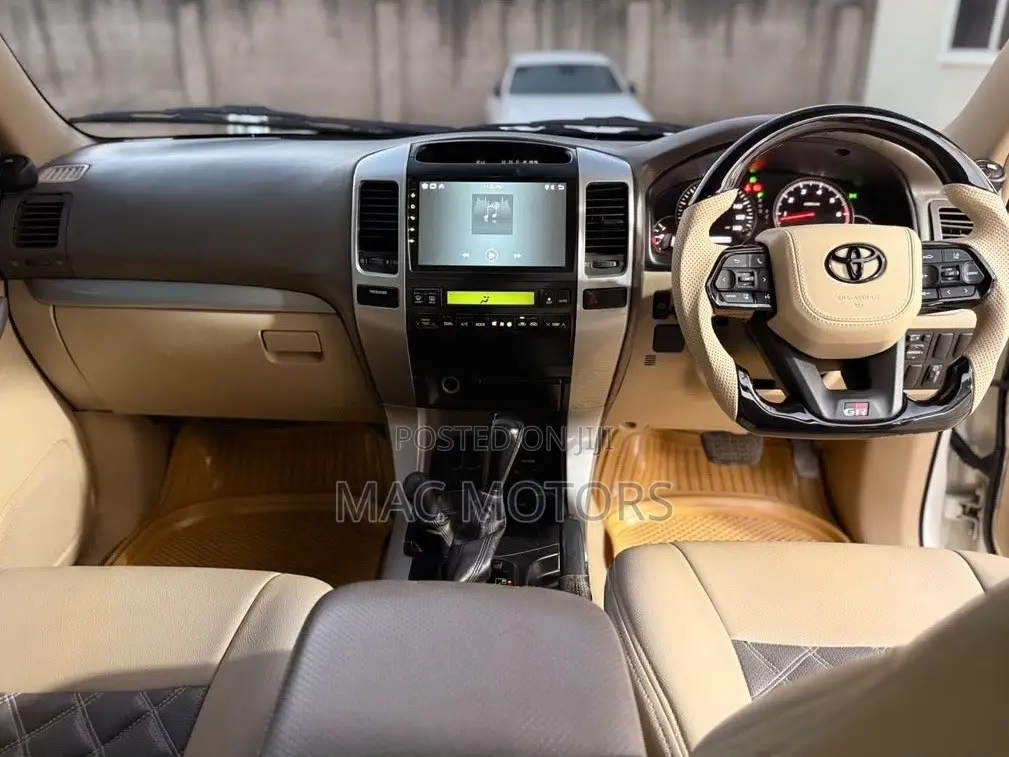 Toyota Land Cruiser Prado 2005 White