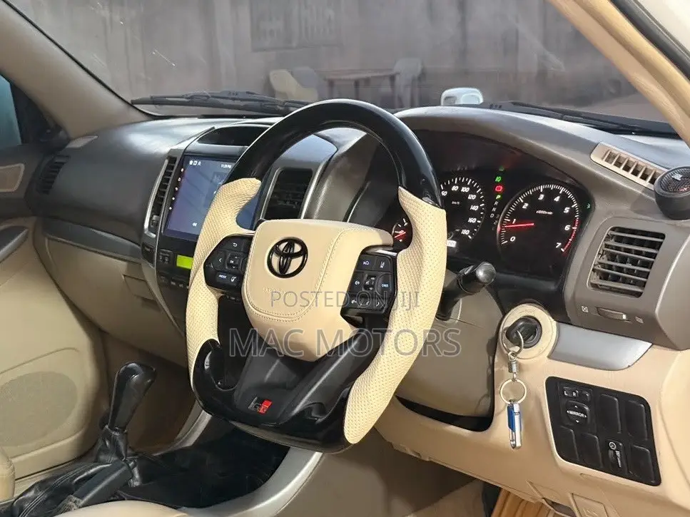 Toyota Land Cruiser Prado 2005 White