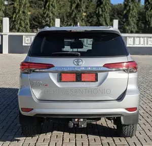 Toyota Fortuner 2017 Silver