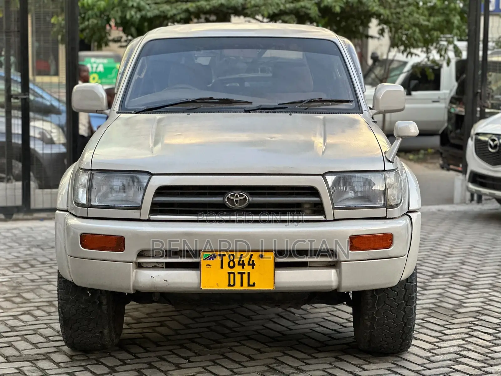 Toyota Hilux Surf 1999 Silver
