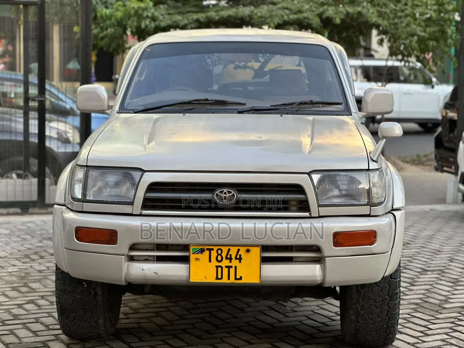 Toyota Hilux Surf 1999 Silver
