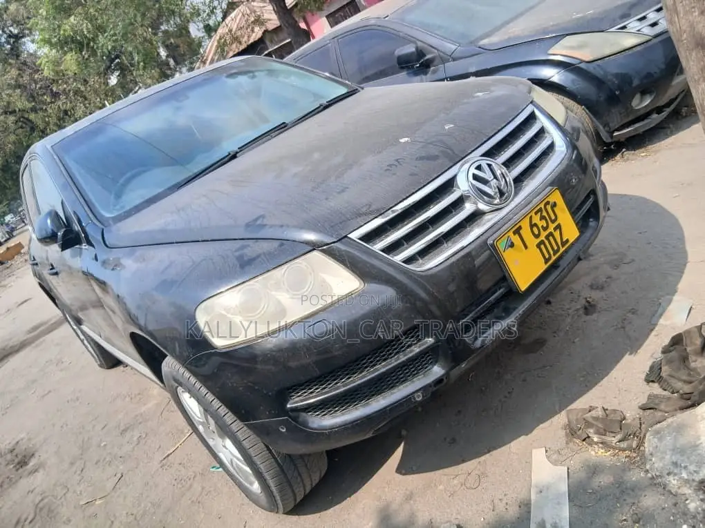 Volkswagen Touareg 2012 Black