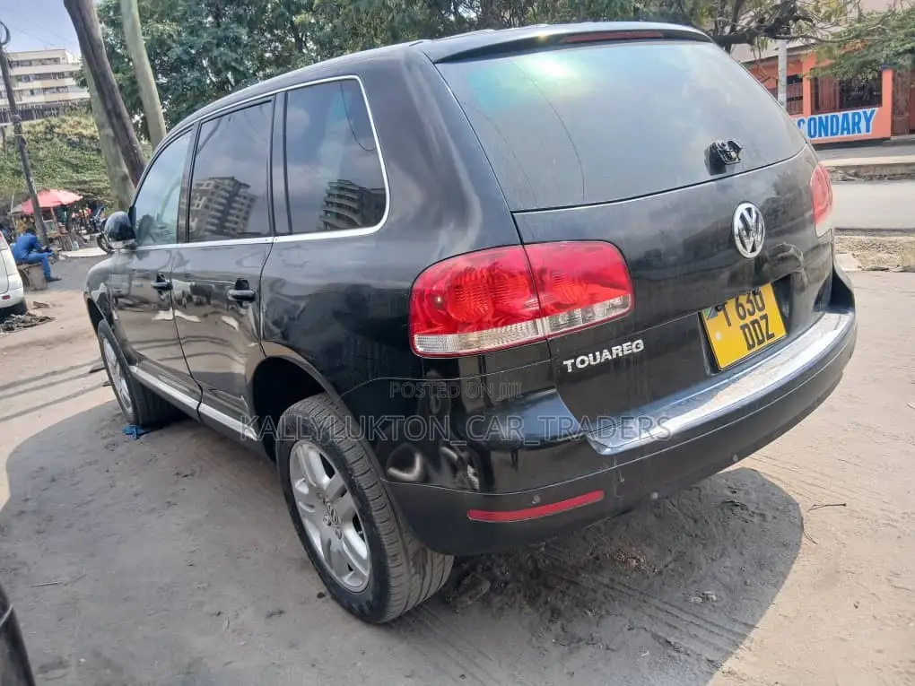Volkswagen Touareg 2012 Black